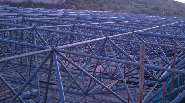 江山概述网架加工中对钢材的质量的过细恳求